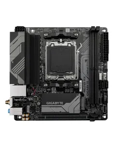 GIGABYTE A620I AX Placa base - Soporta CPUs AMD Ryzen 8000, VRM digital de 5+2+1 fases, hasta 6400MHz DDR5 (OC), 1xPCIe 4.0 2