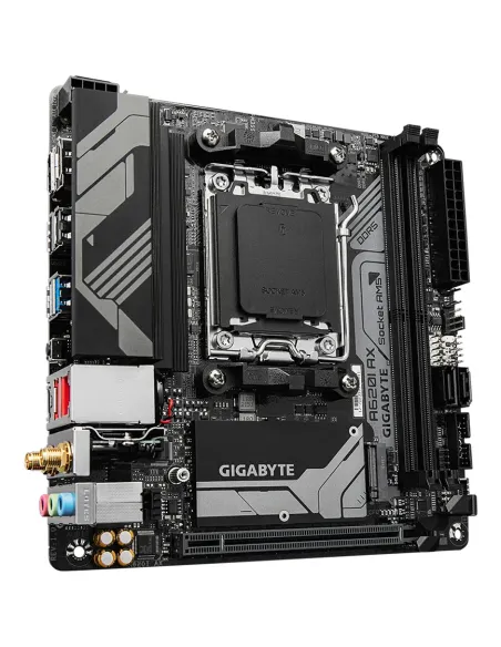 GIGABYTE A620I AX Placa base - Soporta CPUs AMD Ryzen 8000, VRM digital de 5+2+1 fases, hasta 6400MHz DDR5 (OC), 1xPCIe 4.0