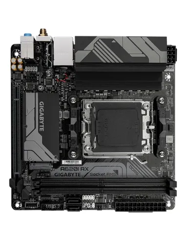 GIGABYTE A620I AX Placa base - Soporta CPUs AMD Ryzen 8000, VRM digital de 5+2+1 fases, hasta 6400MHz DDR5 (OC), 1xPCIe 4.0