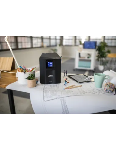 APC SMC1500IC sistema de alimentación ininterrumpida (UPS) Línea interactiva 1,5 kVA 900 W 8 salidas AC