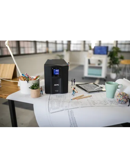 APC SMC1500IC sistema de alimentación ininterrumpida (UPS) Línea interactiva 1,5 kVA 900 W 8 salidas AC