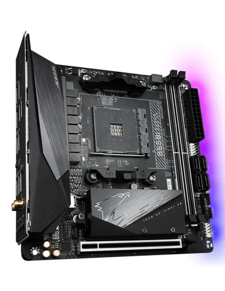 GIGABYTE B550I AORUS PRO AX Placa base - Procesadores AMD Ryzen 5000, VRM de 8 fases, hasta 5300 MHz DDR4, 1xPCIe 4.0 + 1xPCIe
