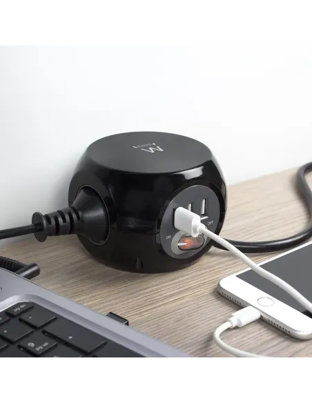 Ewent EW3938 adaptador e inversor de corriente Interior Negro