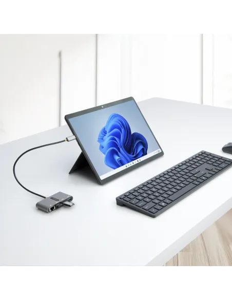 StarTech.com Hub Adaptador USB-C con Ethernet de 3 Puertos USB-A - Red Ethernet Gigabit RJ45 - USB 3.0 5Gbps - Alimentado por