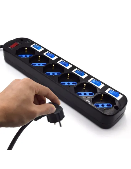 Ewent EW3850 limitador de tensión Negro 6 salidas AC 220 V 1,5 m