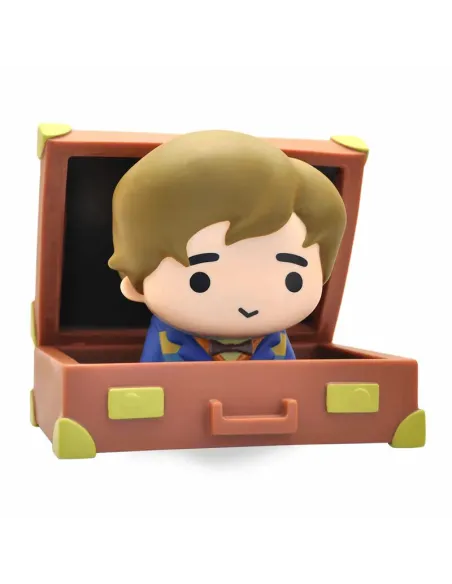Figura hucha plastoy animales fantasticos y donde encontrarlos newt scamander en maleta chibi