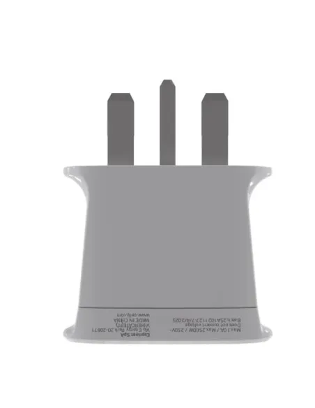 Celly TRAVELADAPTERUK adaptador de enchufe eléctrico Tipo G (RU) Universal Blanco