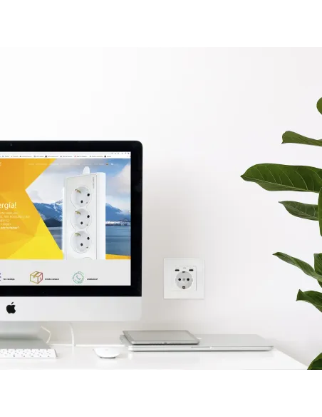Nanocable Base de enchufe de pared tipo schuko con 2 USB-C PD - Max. 3.4A, Blanco