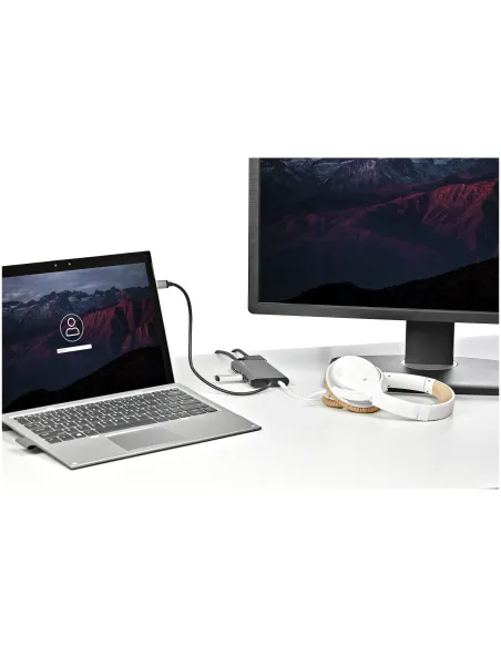 StarTech.com Adaptador Multipuertos USB-C - Mini Docking Station para Viajes con HDMI de 4K o VGA de 1080p - con Hub Ladrón USB