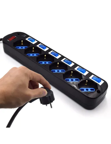 Ewent EW3851 limitador de tensión Negro 6 salidas AC 220 V 1,5 m