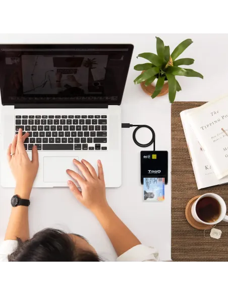 TooQ Lector de Tarjetas Inteligentes DNIe SIM USB-C, Negro