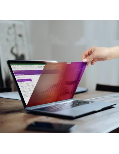 StarTech.com Filtro de Privacidad Dorado para MacBook Pro Serie M de 16in - con Privacidad Mejorada - Protector de Pantalla de