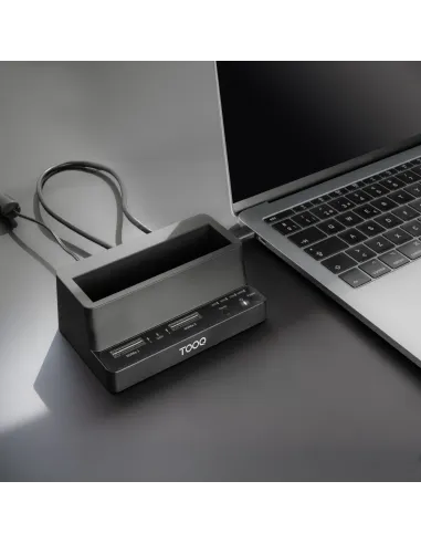 TooQ Docking Station USB-C 3.2 Gen 2 Dos Bahías para SSD M.2 NVMe + Bahía para 2,5"- 3,5" para HDD + Clonador, Negro