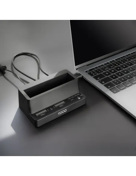 TooQ Docking Station USB-C 3.2 Gen 2 Dos Bahías para SSD M.2 NVMe + Bahía para 2,5"- 3,5" para HDD + Clonador, Negro