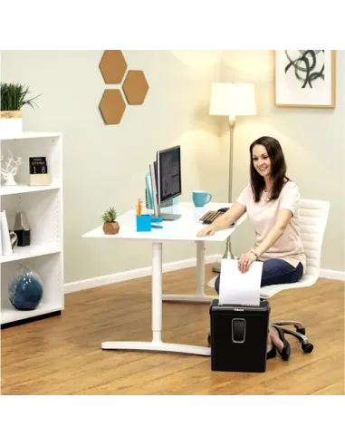 Fellowes Powershred P-30C triturador de papel Corte cruzado 22 cm Negro