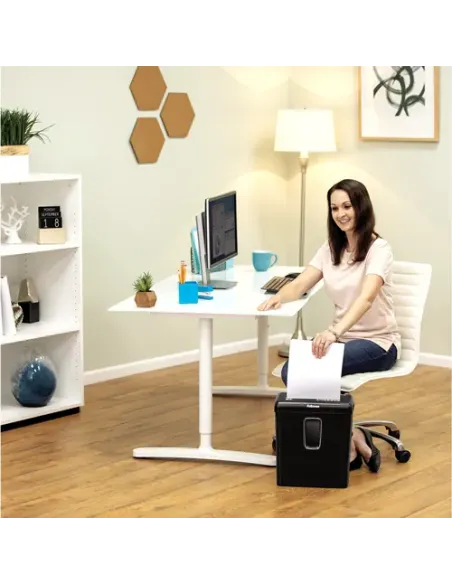 Fellowes Powershred P-30C triturador de papel Corte cruzado 22 cm Negro