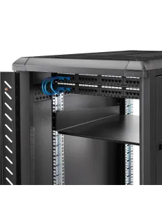 StarTech.com Estante Bandeja 2U 22in (558,8mm) de Profundidad Fija para Armario Rack Universal de Servidores - de Acero de 2